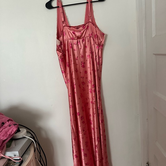 Wild Fable Pink Floral Lace Chemise - Picture 3 of 4